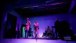 Prof. Ibobo Okija live on stage at Kings Hotel makoko (bongo rmx) 