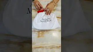 Timeless elegance with a signature McQueen touch. ✨ @AlexanderMcQueen #unboxing #luxury #shopping