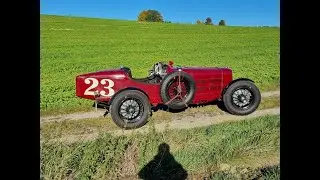 Buick Straight 8 prewar race car baquet drive to castle Nymphenburg / Munich - chasing modern cars