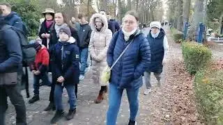 Wrocław, Cmentarz Osobowicki, Procesja z Modlitwą VID 20241102 161126