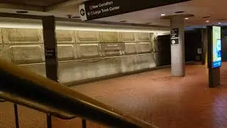 Orange Line train arriving at Metro Center