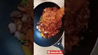Tantalizing Jollof Rice #shorts #foodie #besteverfoodreviewshow #chef #restaurant