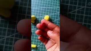 cute diy giraffe charm for friend #claycraft #artislife #creativeclayideas #youtubeshorts #shorts