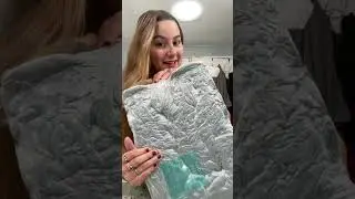 Growing a tiny human calls for BIG comfort! Preg pillow = new bsf ☑️ #pregnancypillow #unboxing