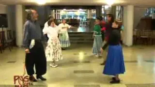 APRENDIENDO A BAILAR GATO ENCADENADO