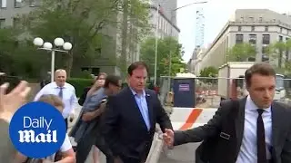 Banker allegedly bribed Manafort for Trump administration job