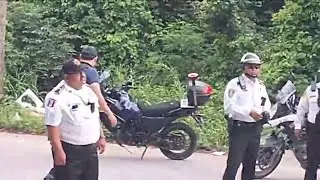 🚨🚓@f3rr@d@s estas r@t@$ m&iexcl;0n@s uniformadas solo c@z@nd0 al ciudadano🚓🚨