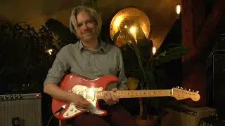 Fender Stratocaster Hank Marvin Signature presented by Tobias Hoffmann at Vintage Guitar Oldenburg