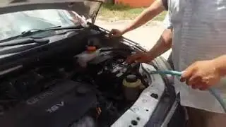 Cambio de aceite de direcci&oacute;n hidr&aacute;ulica