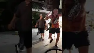 Вот как надо отдыхать в Тайланде! #сибирь #юмор #приколы #sport #food #show #shorts #тайланд