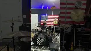 Вдохновлено @thecowboydrummer, но мой больше 🤣😎 #барабаны #всесэриком #ericlovley