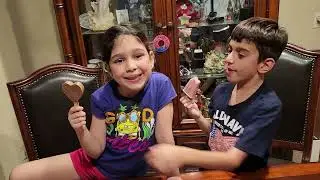 Homemade popsicles / Kid-Friendly Popsicle Adventures at Home!
