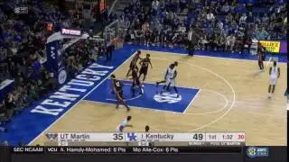 De'Aaron Fox Throws Down a Wildcat Dunk