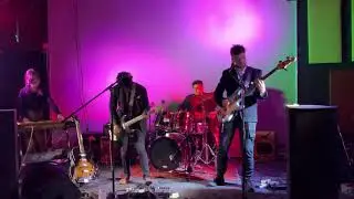 The Laytcomers 3