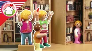 Playmobil english Mia Discovers a Secret at the Yellow Villa - The Hauser Family