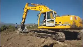  Subscribe#HyundaiExcavator #HeavyMachinery #Excavator #Earthmoving #JCB #SiteWork #MachineVideo