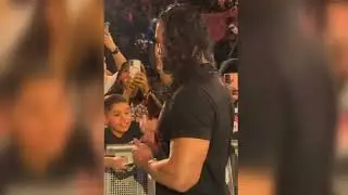 Roman Reigns Stands & Gives His Autograph to a Lucky Little Fan! ❤️