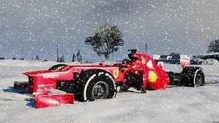 F1 CAR IN SNOW!!! - MERRY CHRISTMAS!!!