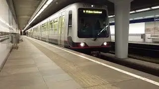 RET Metro 3*Type B (origineel) op station Leuvehaven richting Rotterdam Centraal