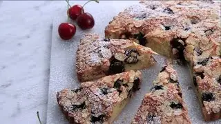 Mandelkaka med k&ouml;rsb&auml;r - K&ouml;ket