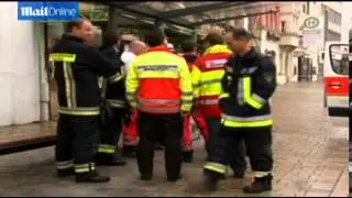 [FULL]Man takes people hostage in spot Angela Merkel was due to give