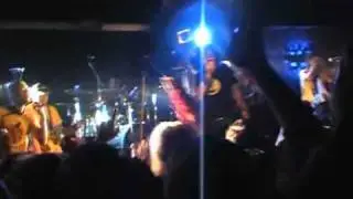 1.Caparezza - Nel paese dei balordi - Pozzuoli (NA) Havana Club 16-04-2004.wmv