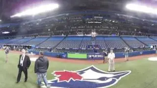 VR 360: Blue Jays take batting practice before Game 3