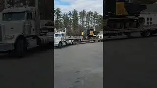 #dieseltruck#bigrig#peterbilt#daycab#stepdeck#shortsyoutube