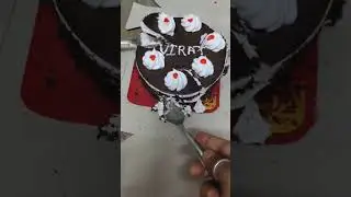cake masti time 😋#food