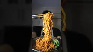 How to make dan dan noodles...in 30 seconds | Chef Jorge: Taiwanese Vegan Cuisine