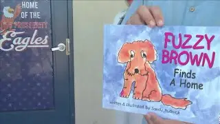 Latino leaders read to students during 'Hispanic Influencers Day'