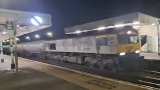 A br Class 66 & fuel tankers through Purley oaks  towards Redhill uk 30th December 2025