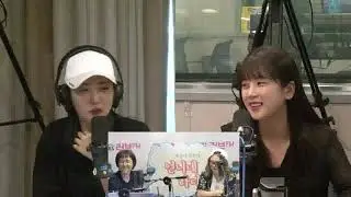 박초롱x윤보미 언니네 라디오 초봄 꽁냥 컷