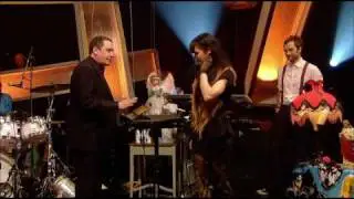 Bat for Lashes - Interview (Jools Holland 2009)