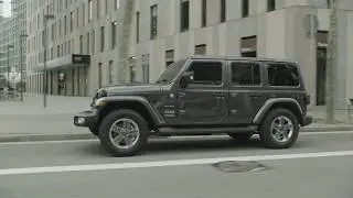Jeep&reg; Wrangler | Interiors & Technology