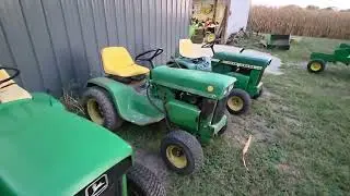 Несколько провожали меня до дома. Давайте посмотрим. John Deere 112 и 120 на веранде.