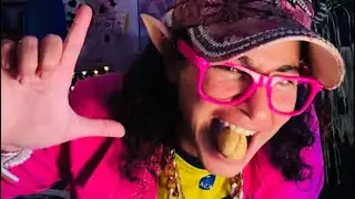 Mariellas bunte Welt überträgt einen Livestream.
