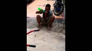 Aksi si jones