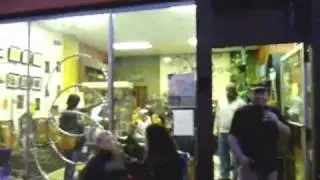 paint pouring technique