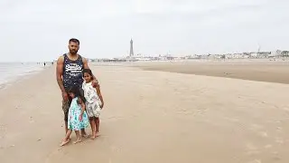 Blackpool Beach (British Seaside) England 🏴󠁧󠁢󠁥󠁮󠁧󠁿