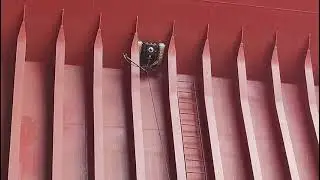 Cargo hold cleaning robot operation