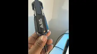 Blue Ridge 8-in-1 Folding Screwdriver - Battery installation