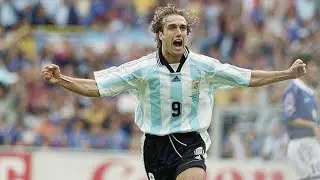 Gabriel Batistuta, incredible striker known worldwide as Batigol #football #soccer #argentina