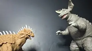 Bandai Movie Monster Series Varan (1958) and Baragon (1965) Figure Review | BurningGodzilla Fan 1954