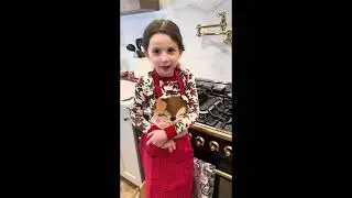 Cook Christmas crack treats with me, step by step #holidaycooking #christmastreats #baking 