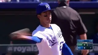 OAK@KC: Mondesi makes a sliding stop to rob Davis