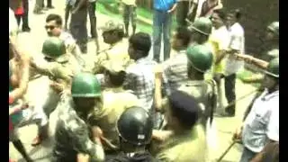 Howrah turns battle ground after a trailer kills two and injures five