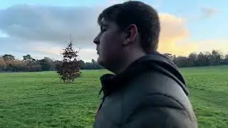 Asshole gets in the way of beautiful scenery 