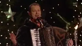 Bengan Janson - K&auml;rleksvisa & Sl&auml;ngpolska efter Byss-Calle (Tolvslaget p&aring; Skansen, 2009)