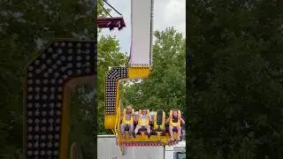 Wie wordt er ook misselijk van de Booster?🤢 #foryou #kermis #voorjou #funfair #netherlands #kirmes